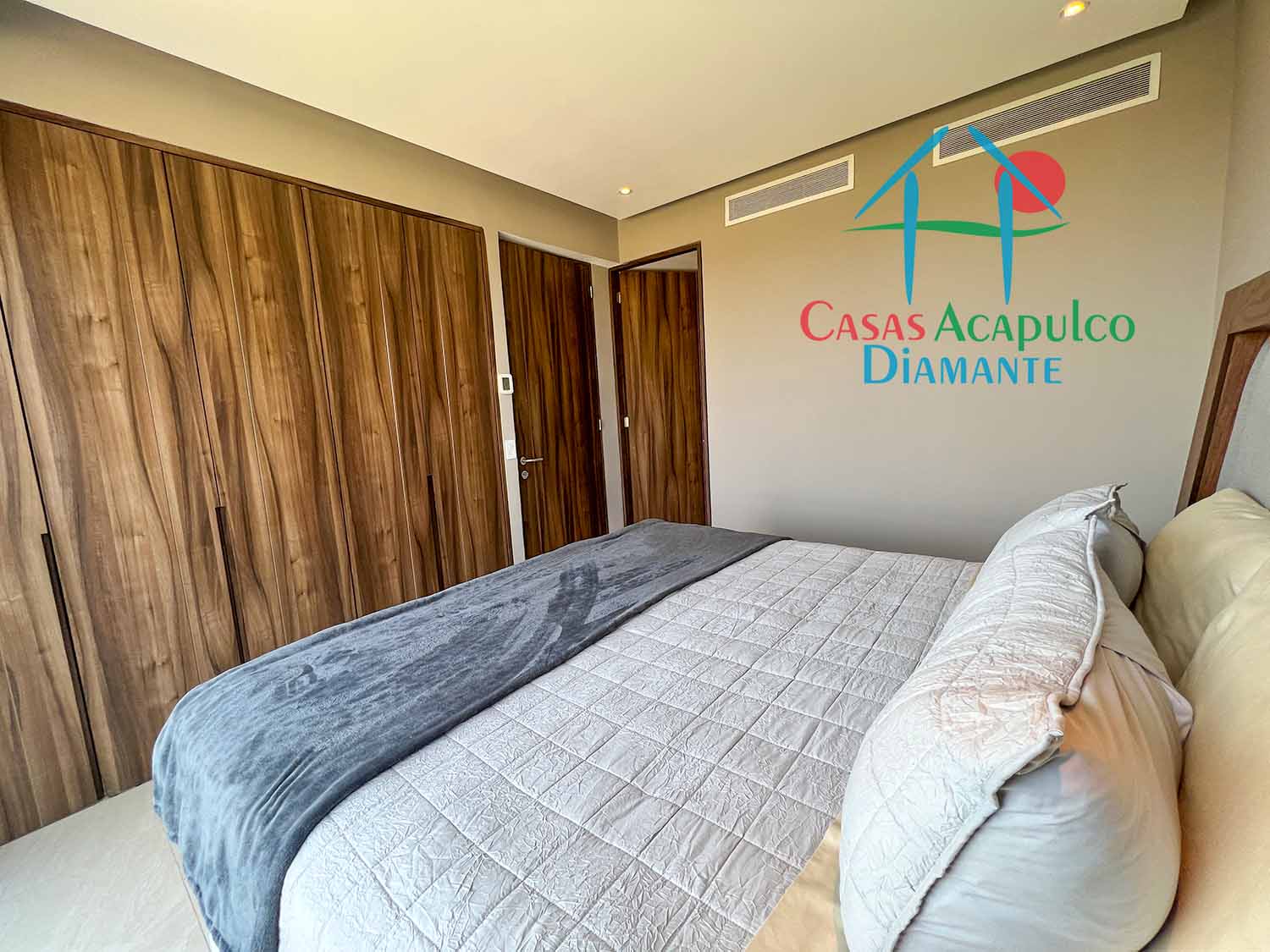 La Isla Emerald F8 - Recámara tres 5